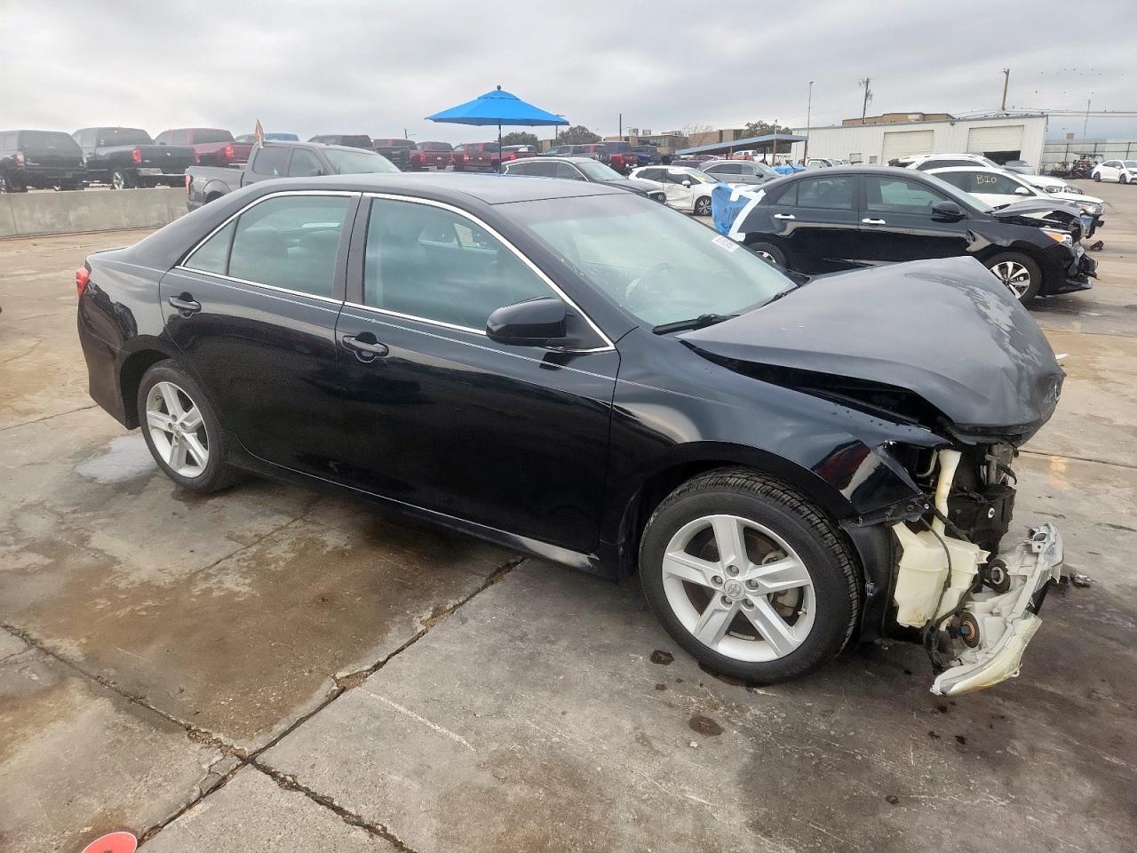 2013 TOYOTA CAMRY