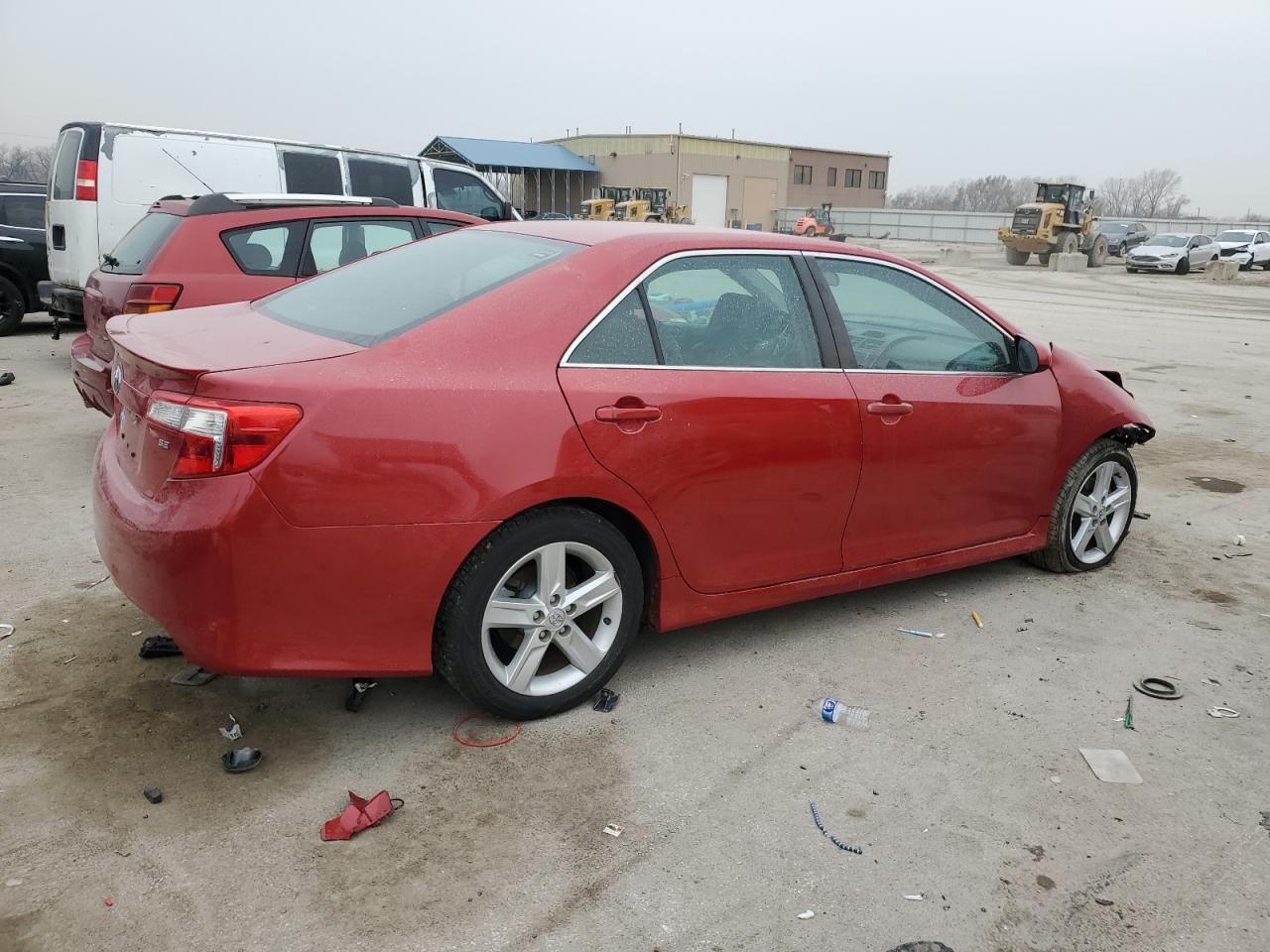 2013 TOYOTA CAMRY