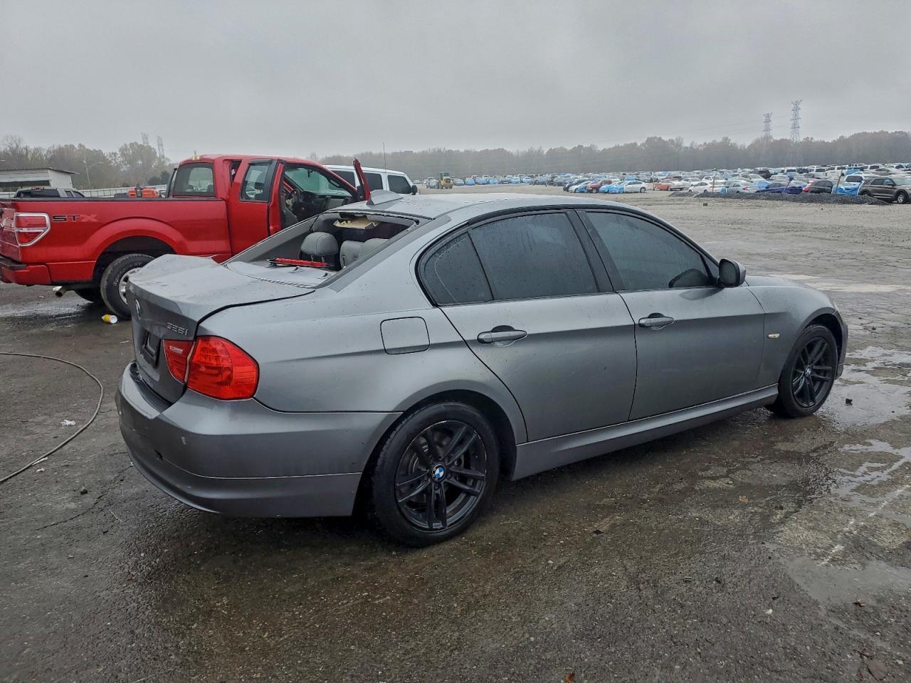 2010 BMW 3 SERIES