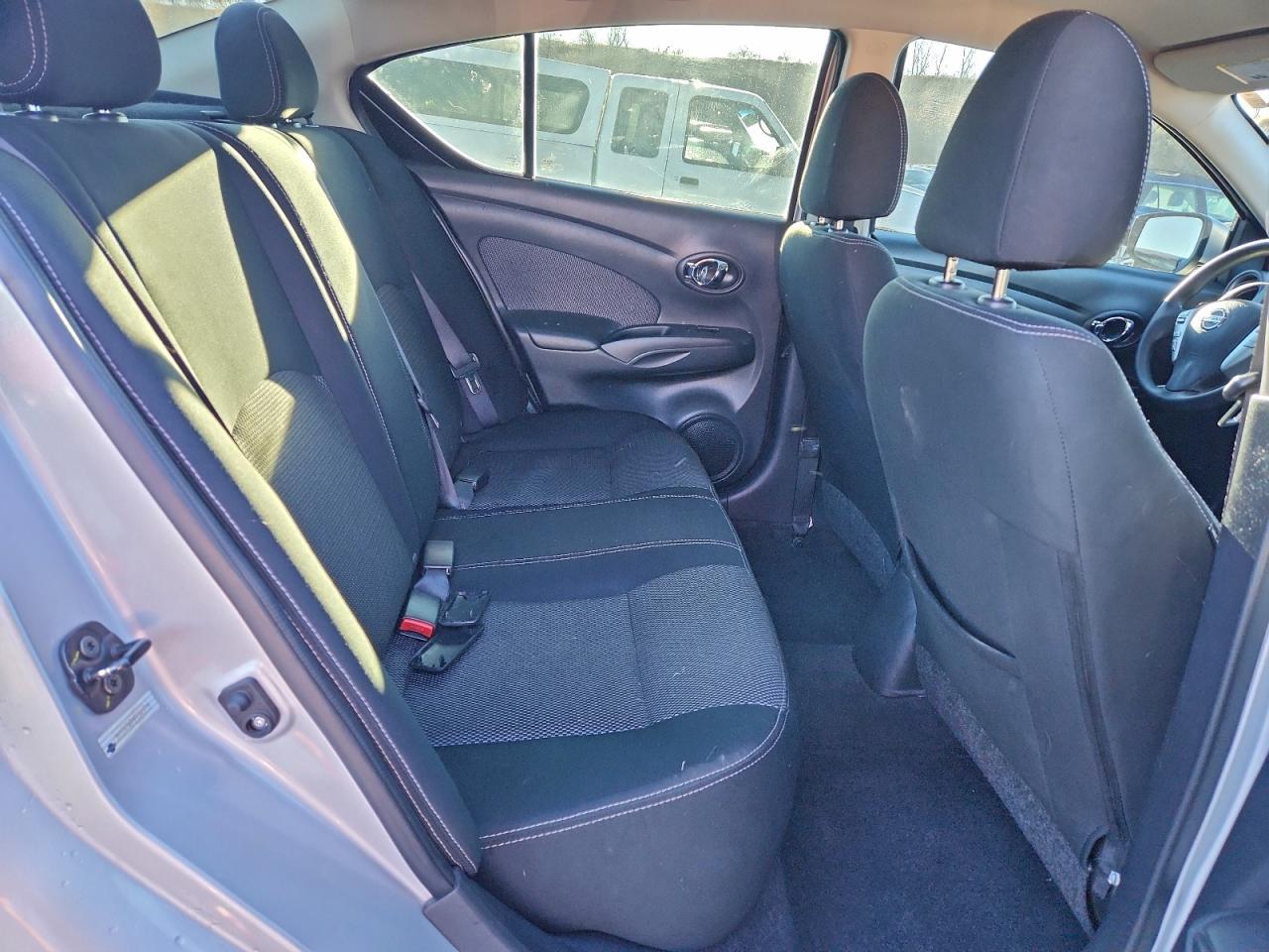 2015 NISSAN VERSA