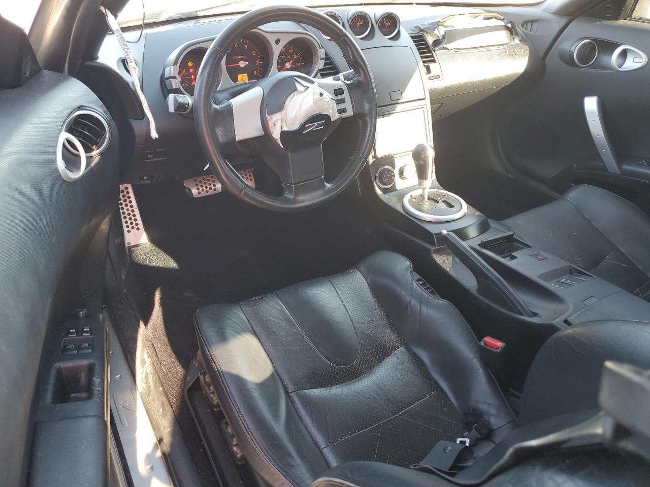 2004 NISSAN Z