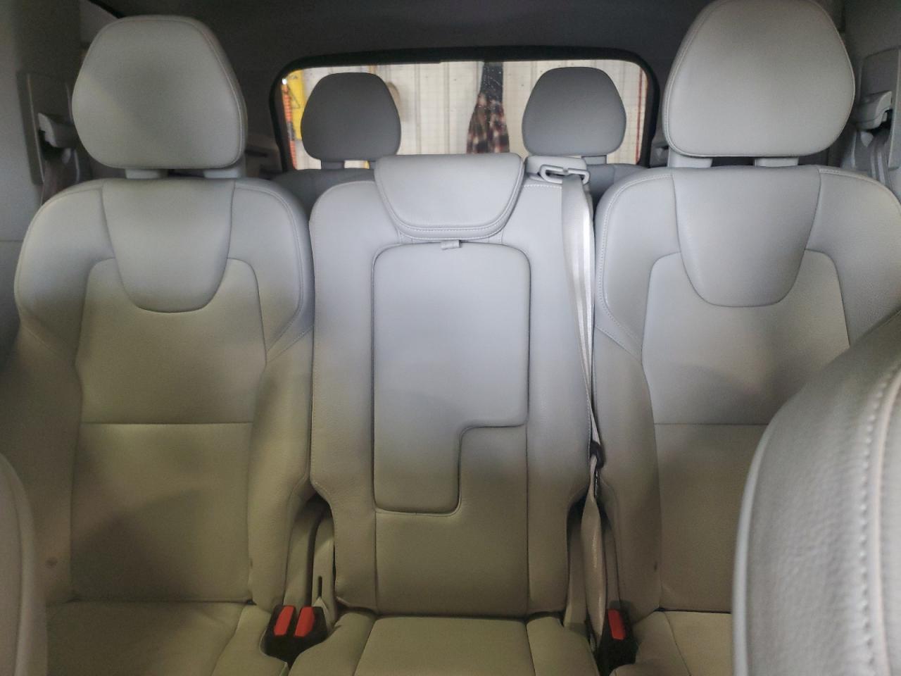 2018 VOLVO XC90