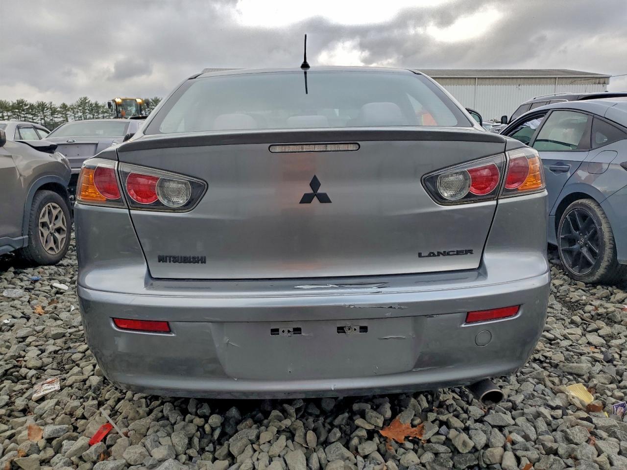 2013 MITSUBISHI LANCER