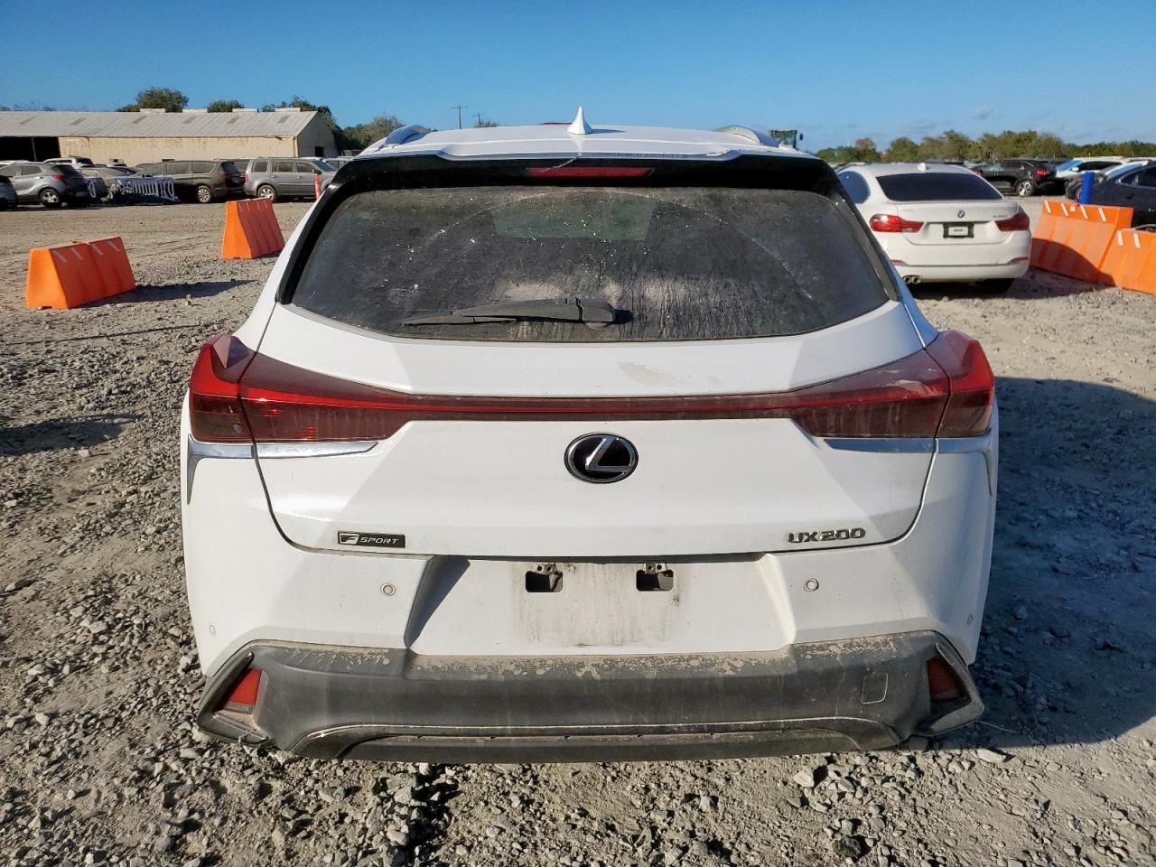 2021 LEXUS UX 200