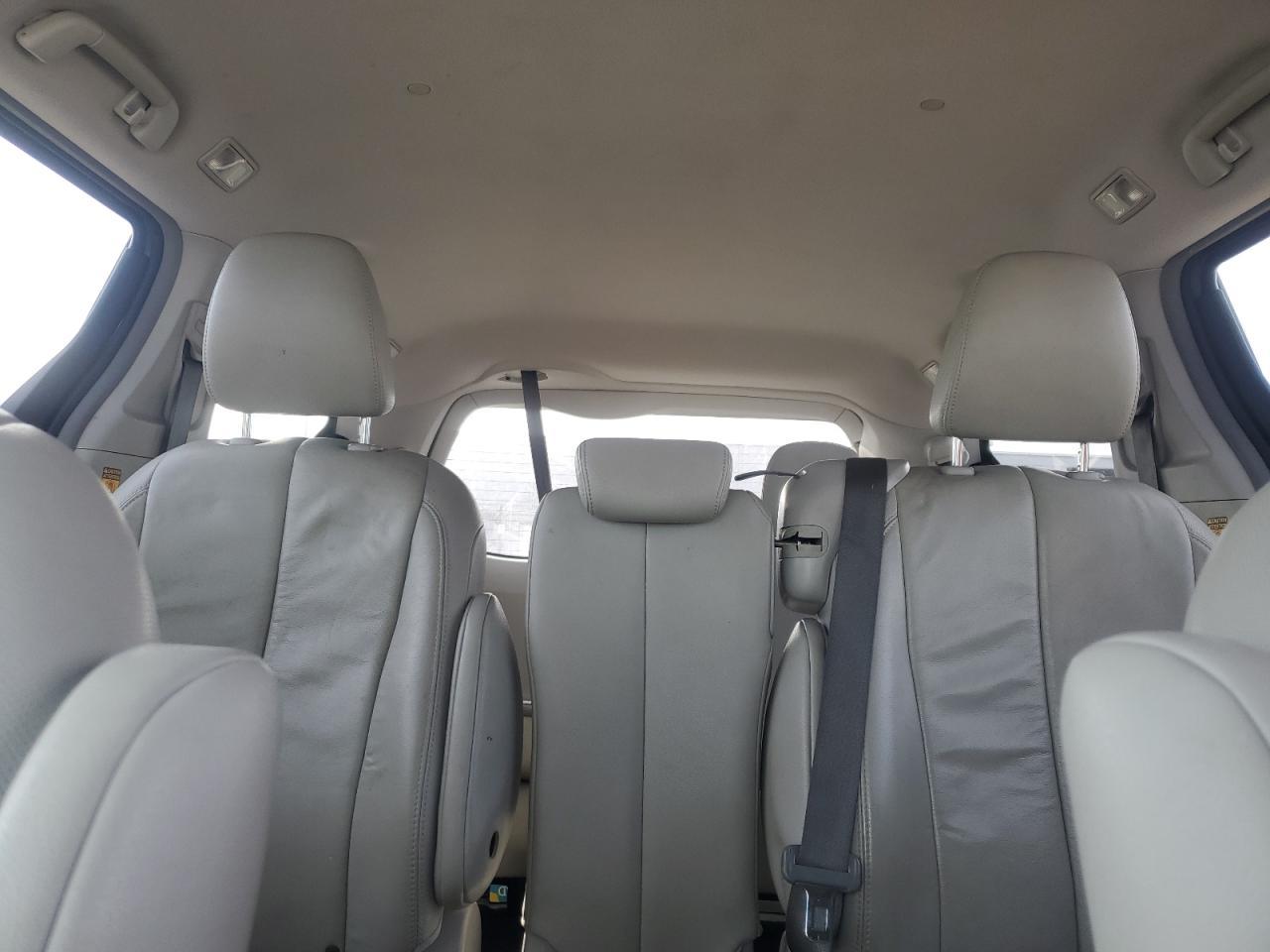 2014 TOYOTA SIENNA