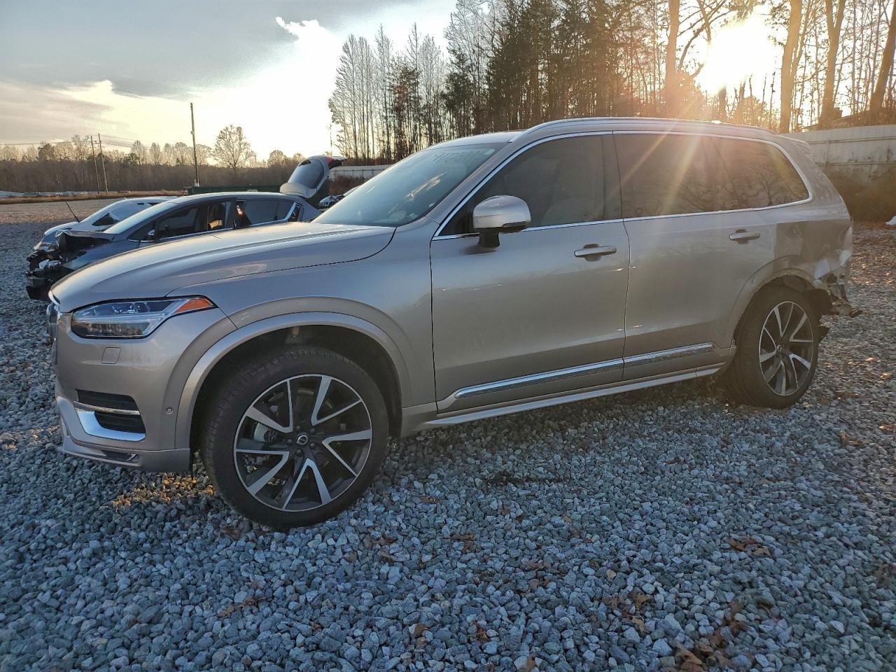 2025 VOLVO XC90