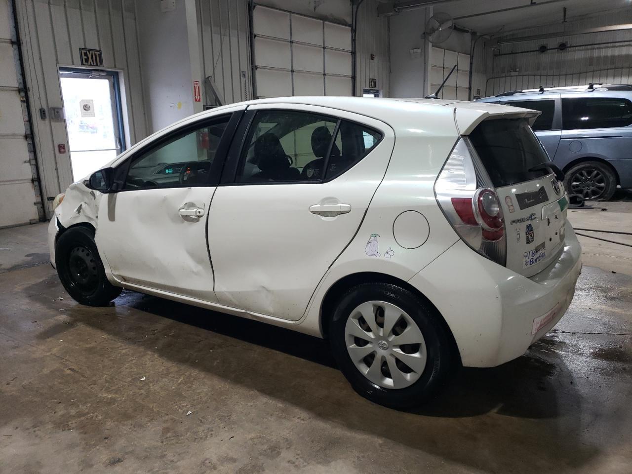 2013 TOYOTA Prius c