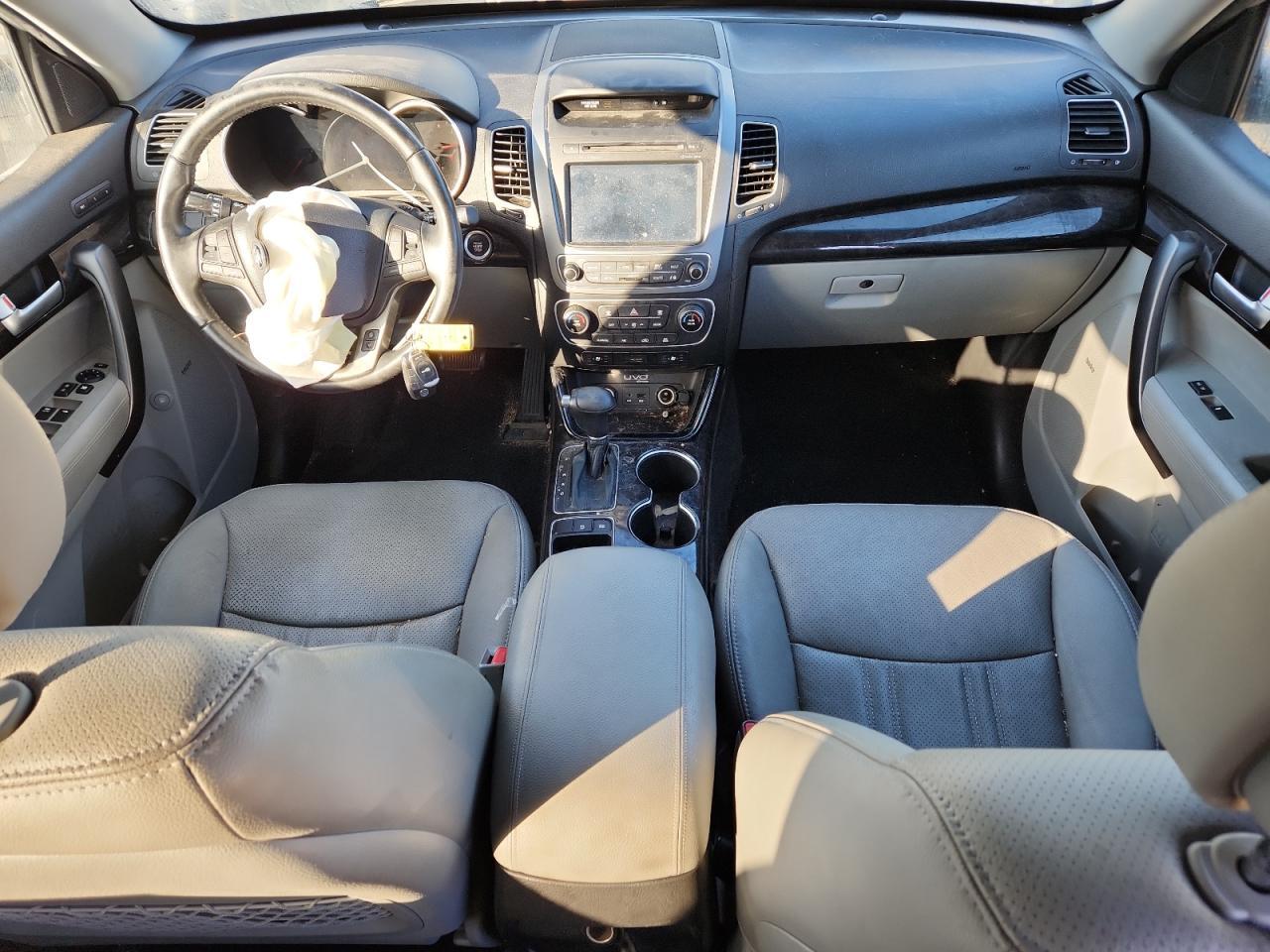 2014 KIA SORENTO