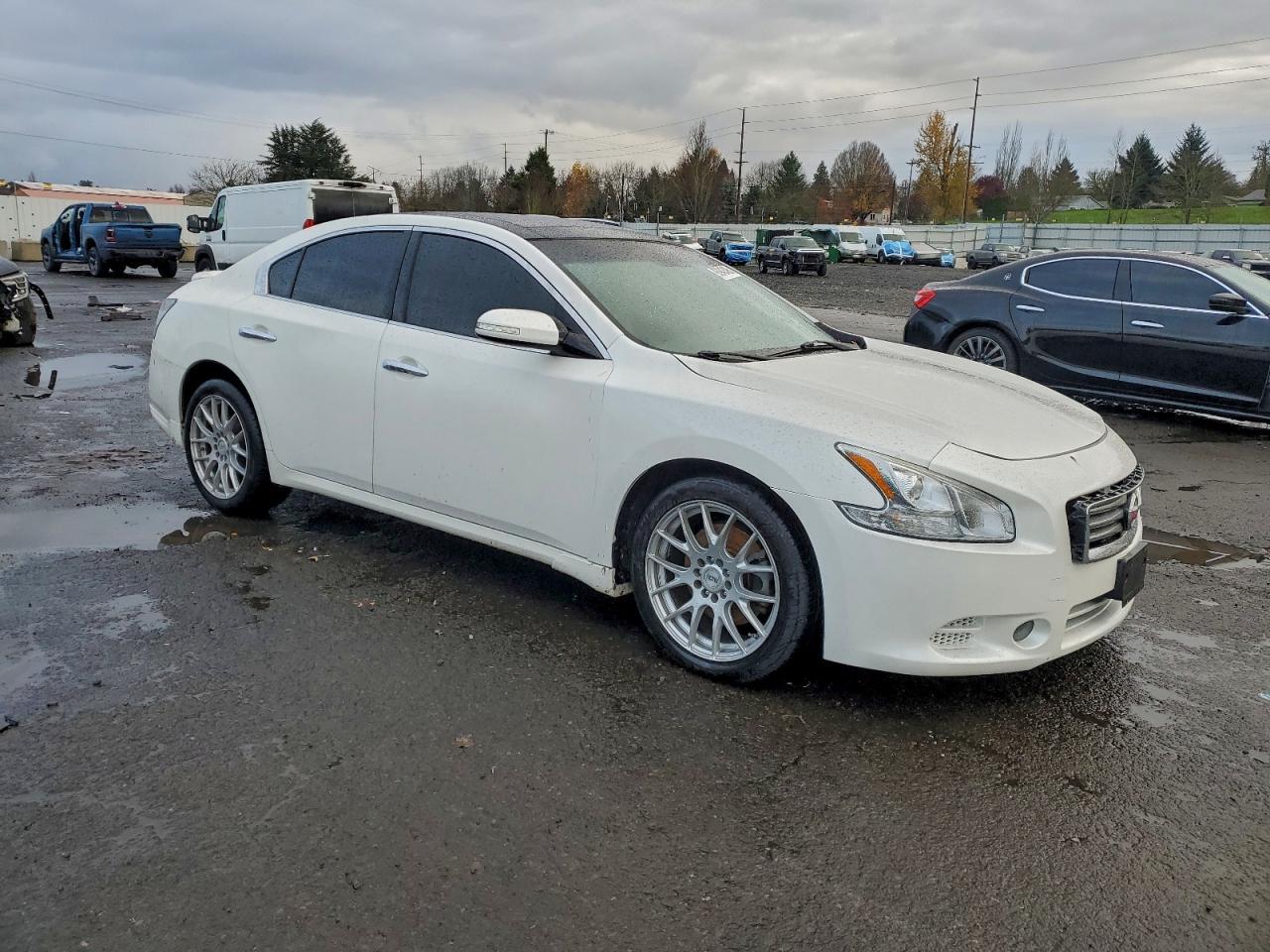 2012 NISSAN Maxima