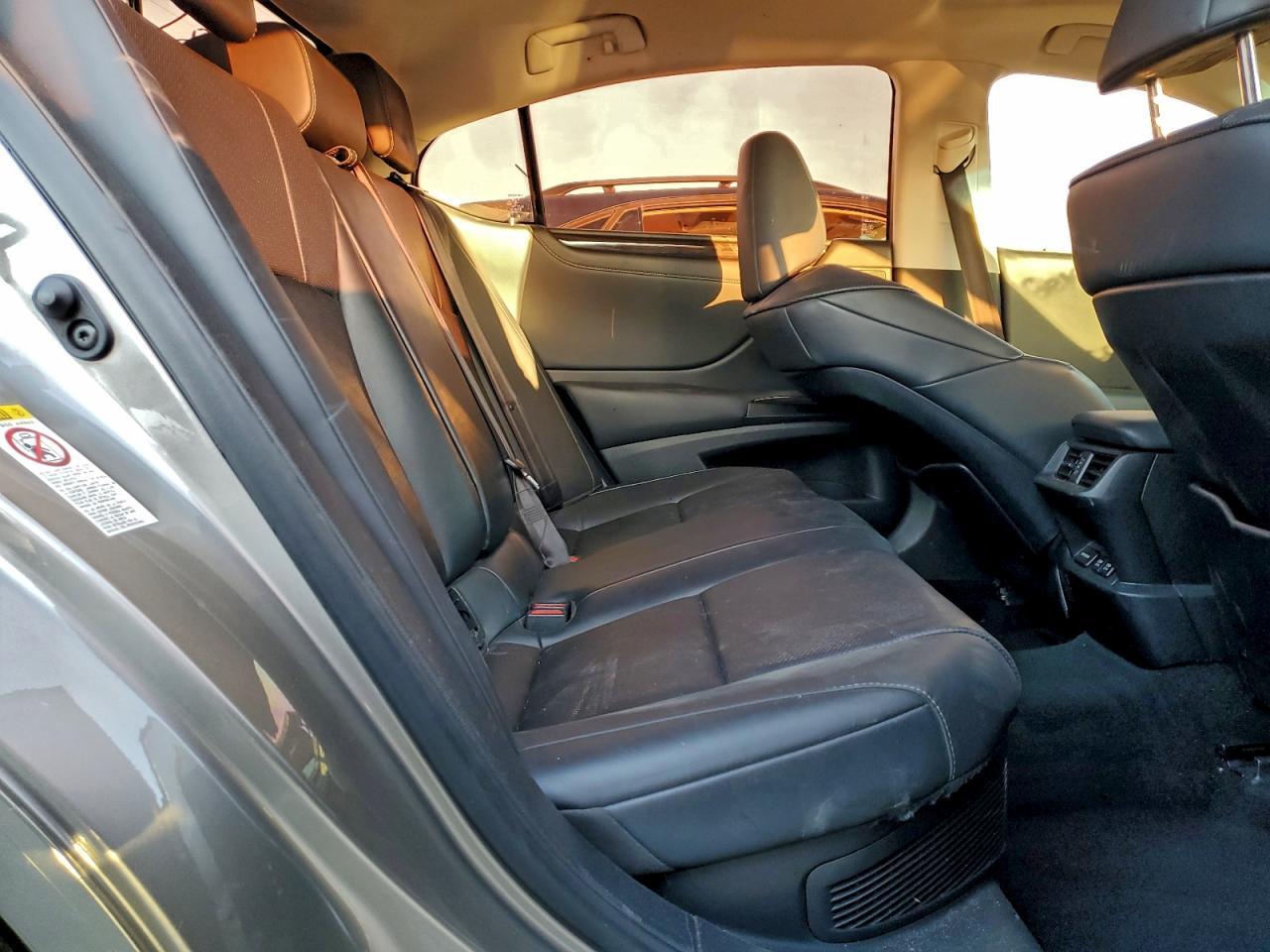2019 LEXUS ES 300H