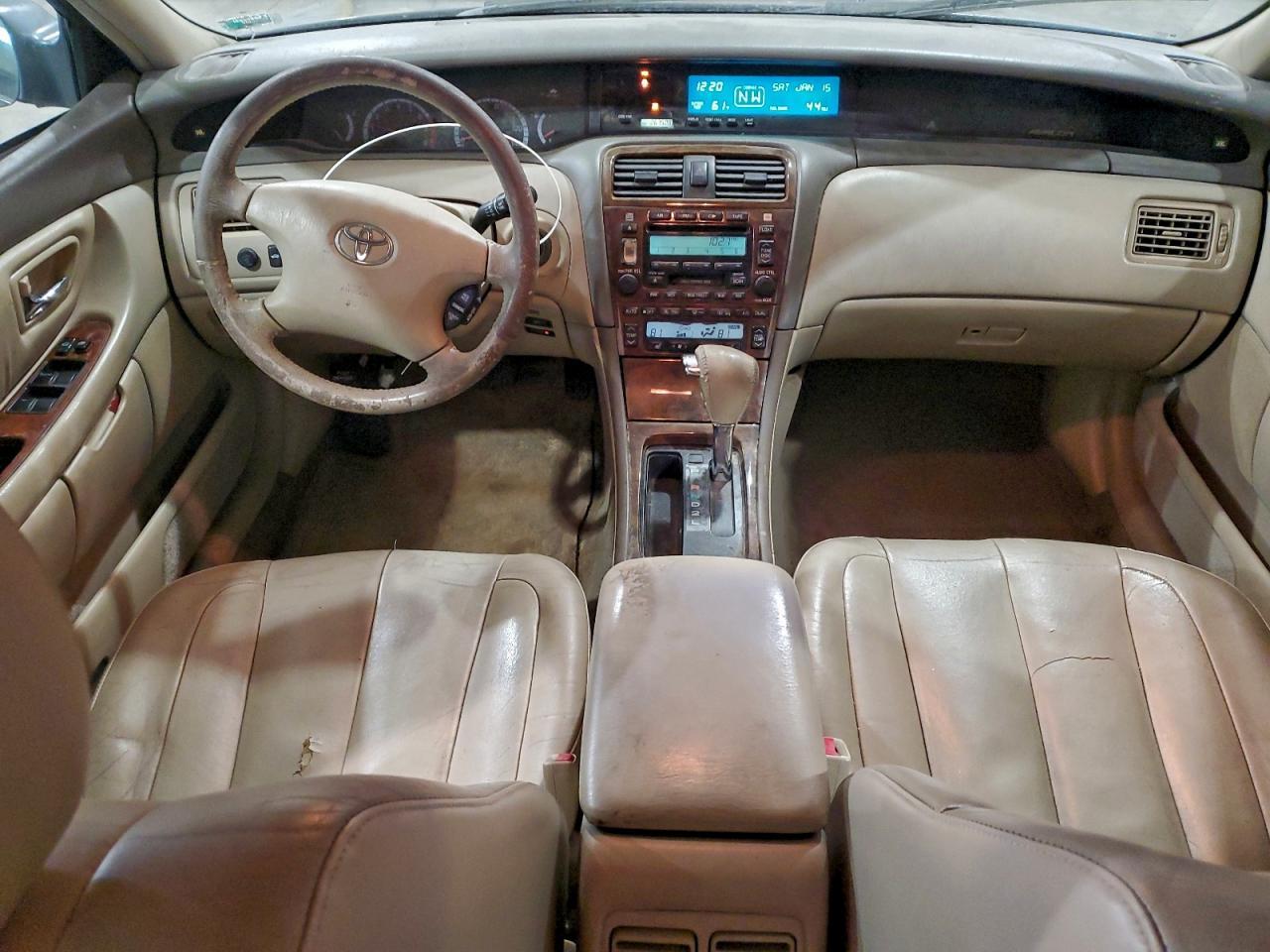 2002 TOYOTA Avalon