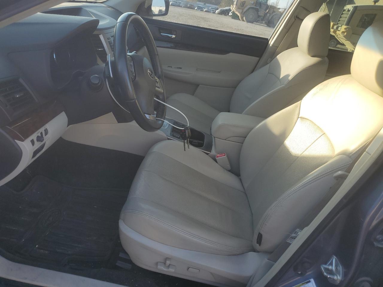 2013 SUBARU Legacy