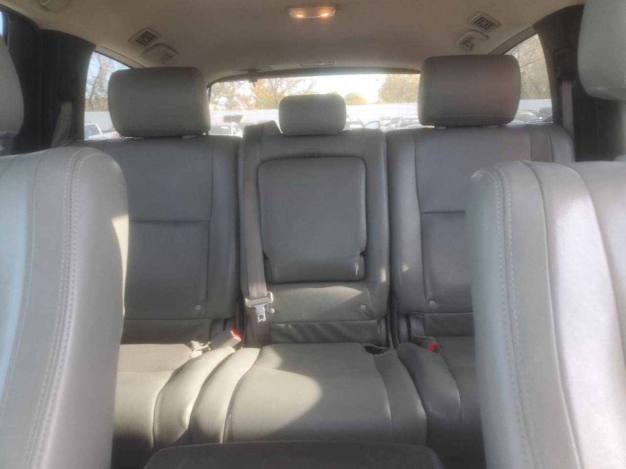 2015 TOYOTA Sequoia