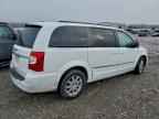 2016 CHRYSLER Town & Country