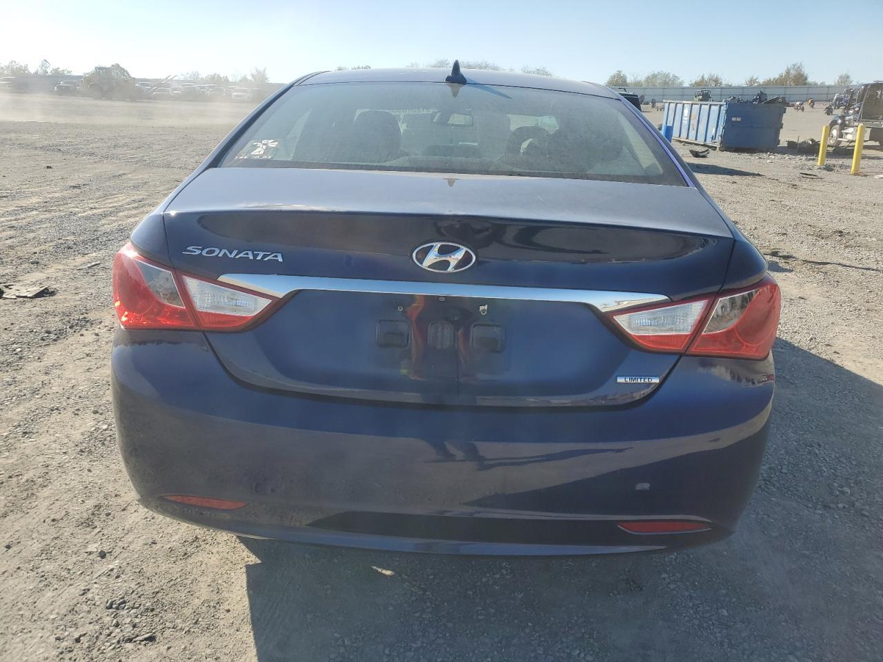2011 HYUNDAI SONATA