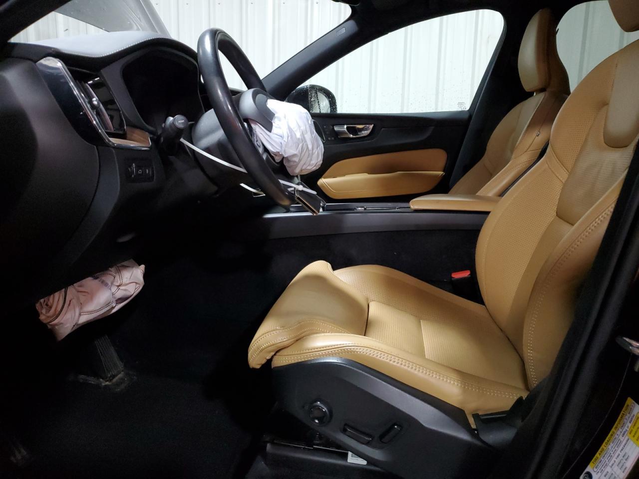 2021 VOLVO XC60