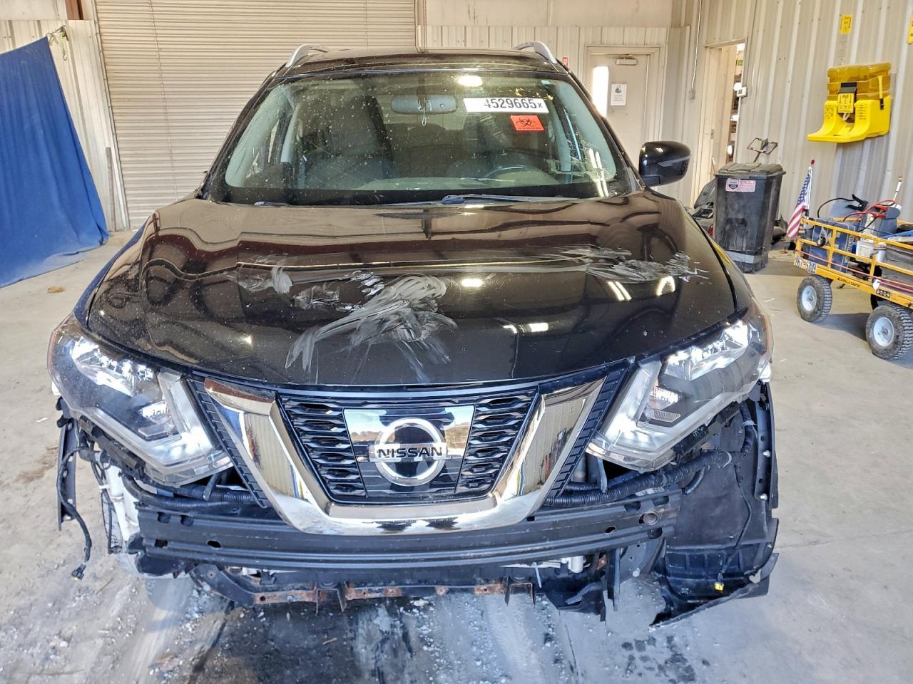 2017 NISSAN ROGUE