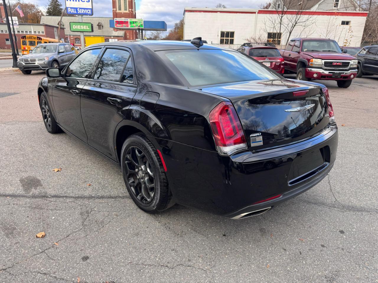 2019 CHRYSLER 300