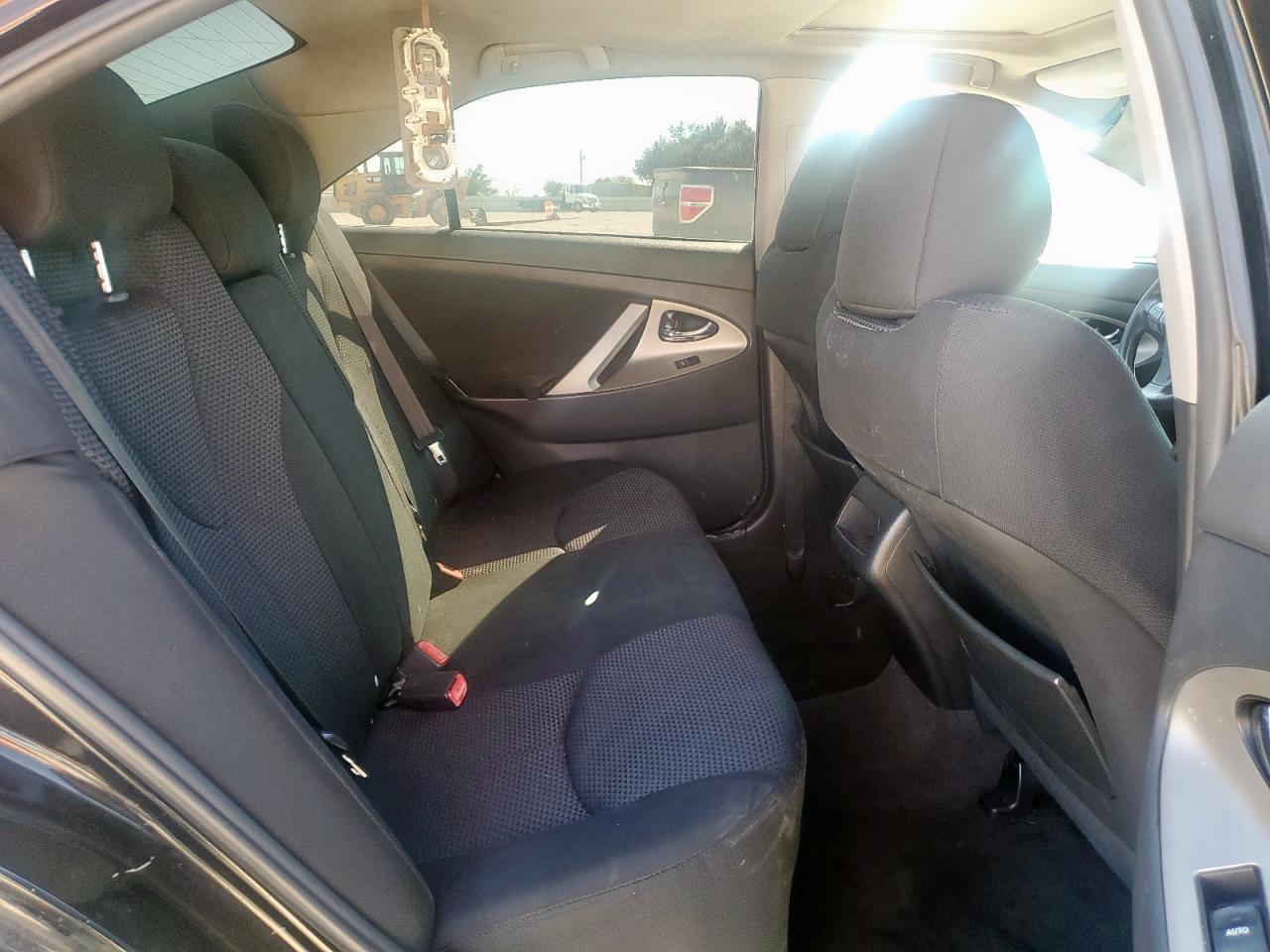 2010 TOYOTA CAMRY
