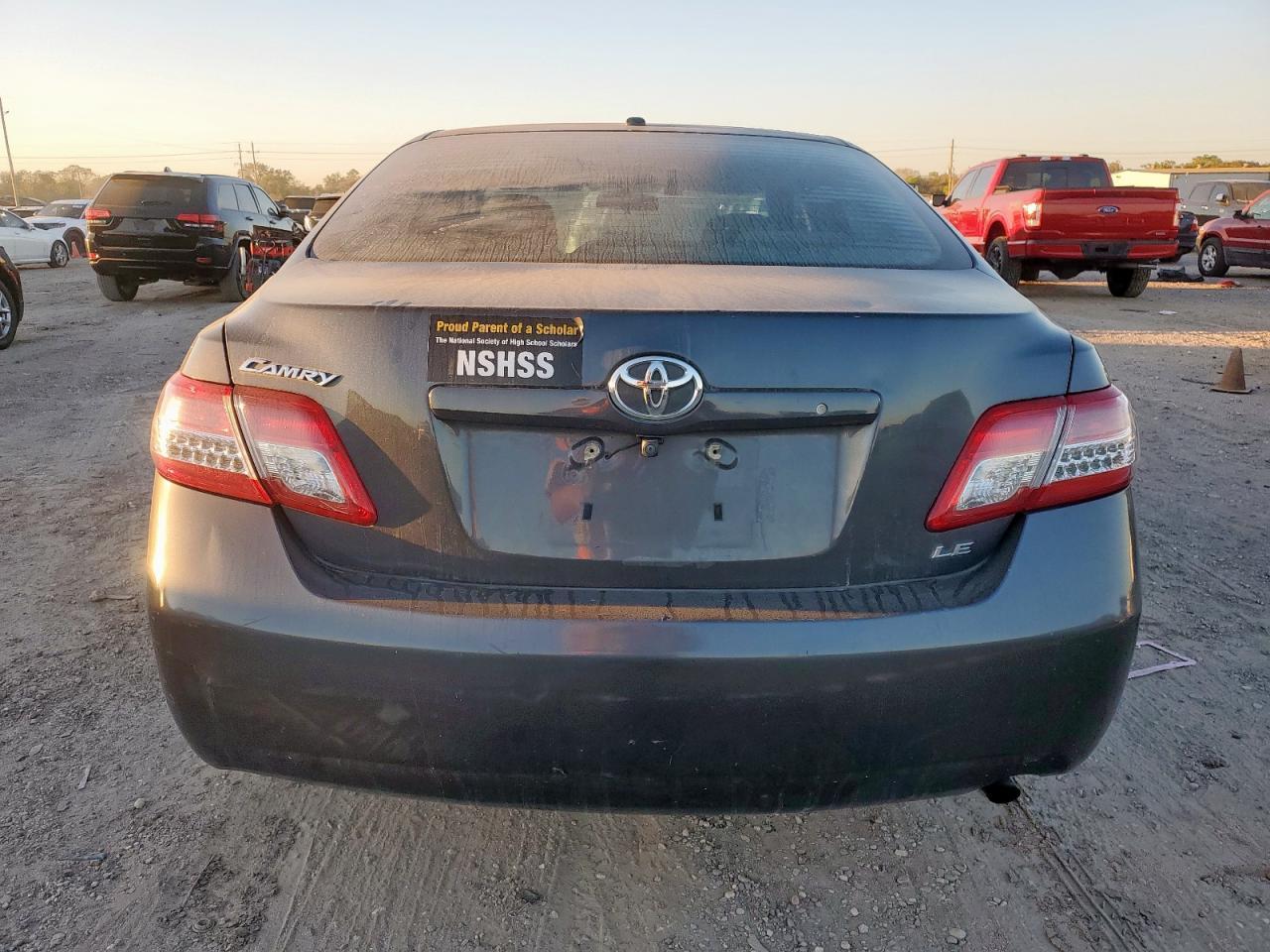 2011 TOYOTA CAMRY