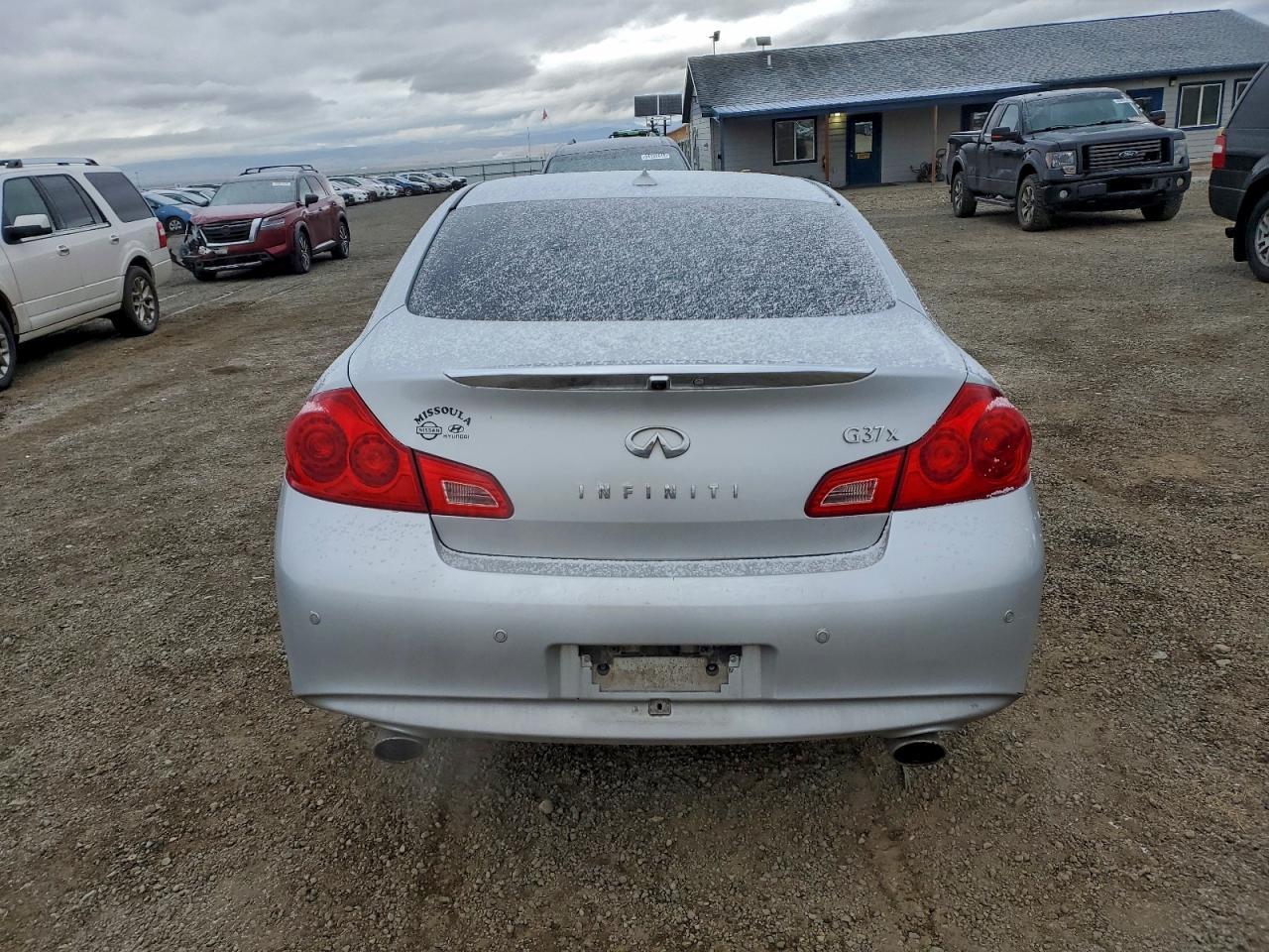 2013 INFINITI G37