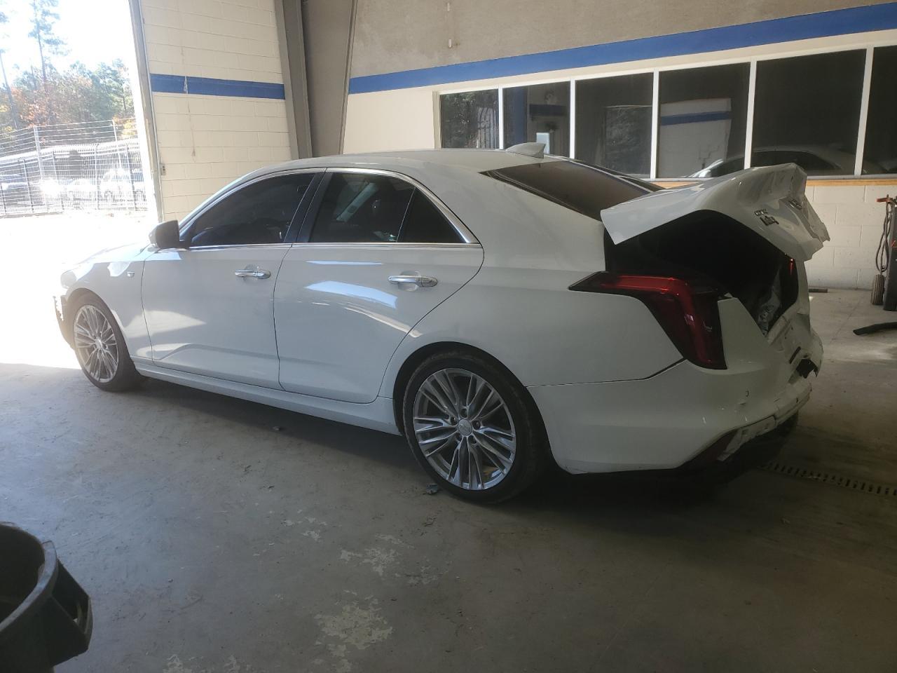 2022 CADILLAC CT4