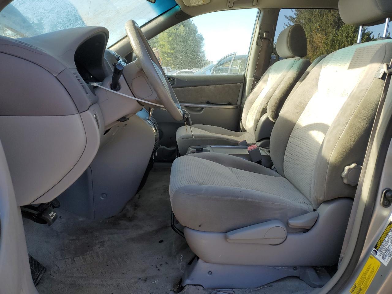 2006 TOYOTA SIENNA