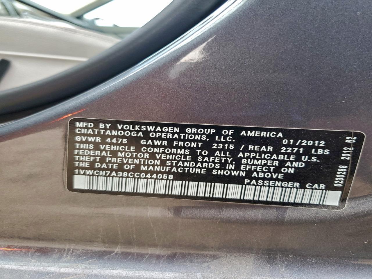 2012 VOLKSWAGEN Passat