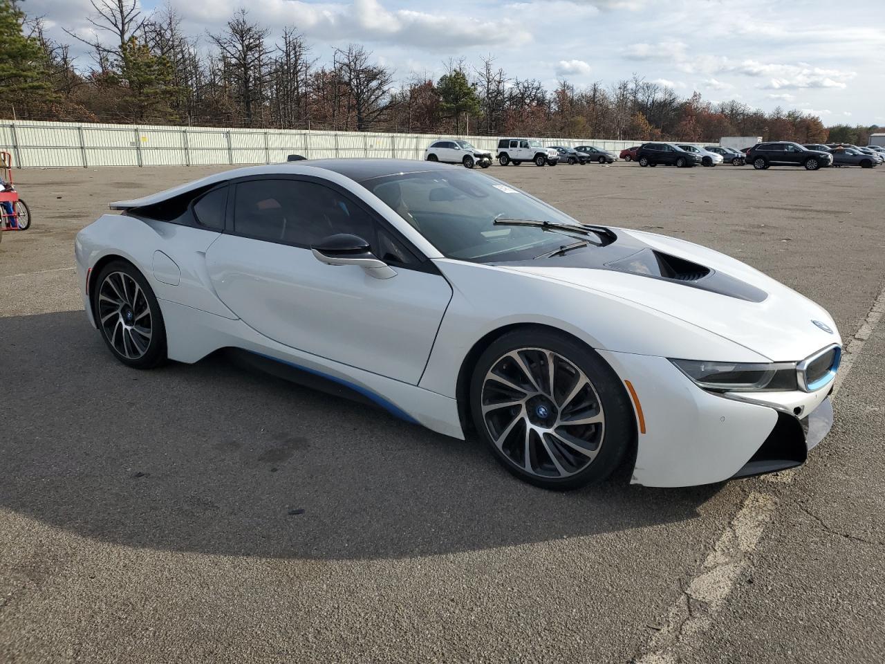2016 BMW i8