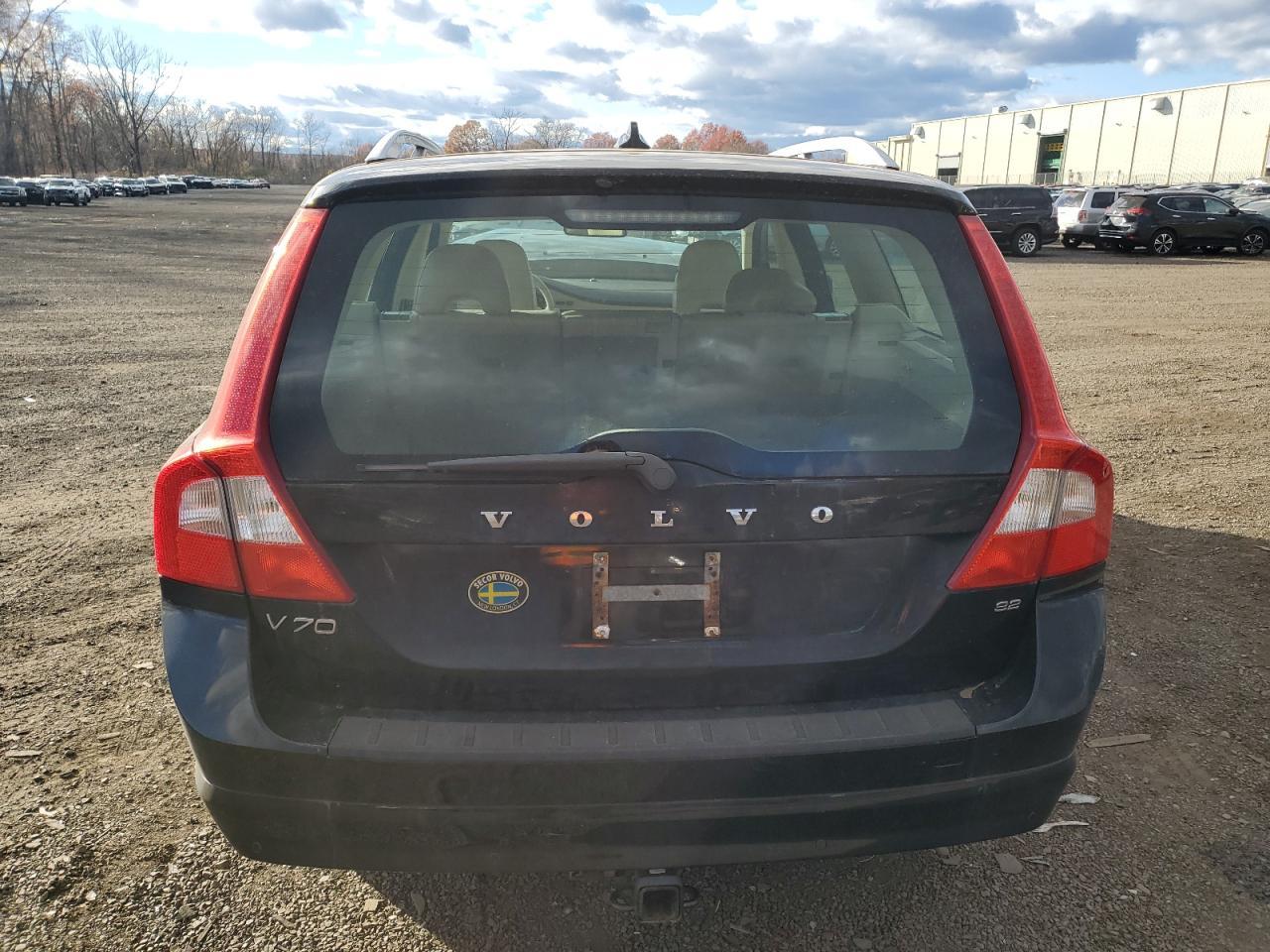 2008 VOLVO V70