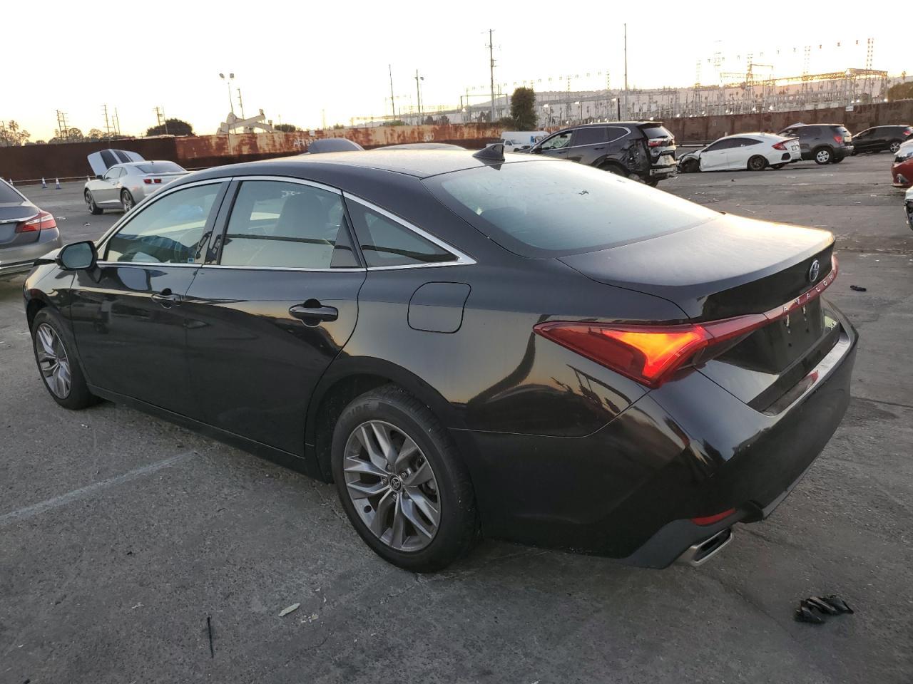 2022 TOYOTA Avalon