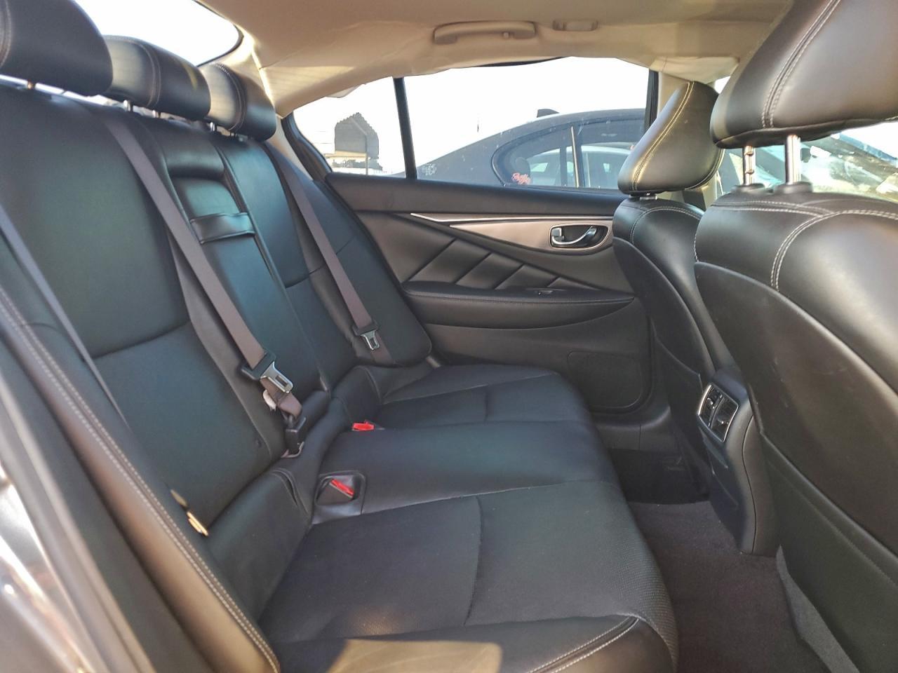 2017 INFINITI Q50
