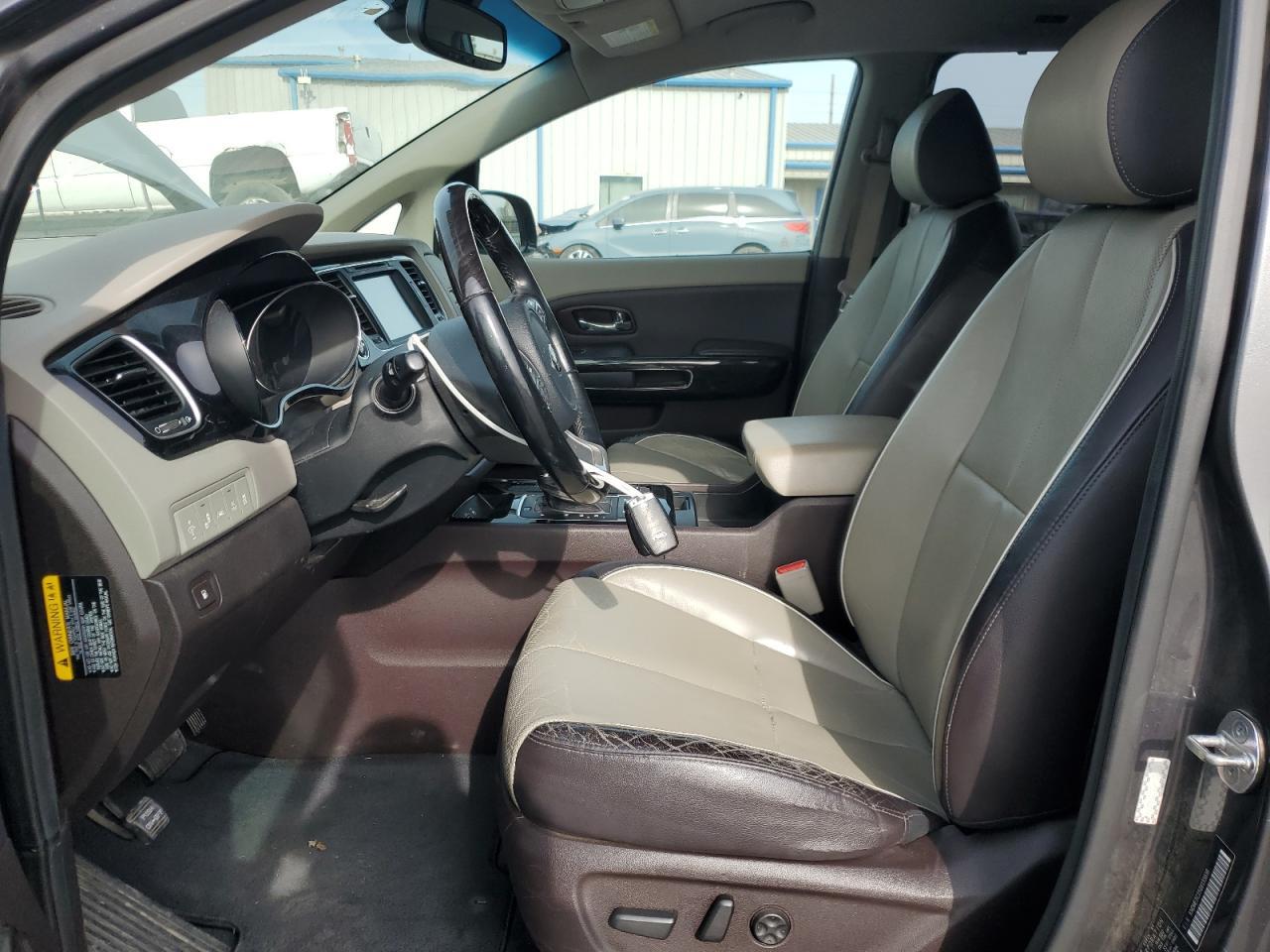 2016 KIA SEDONA