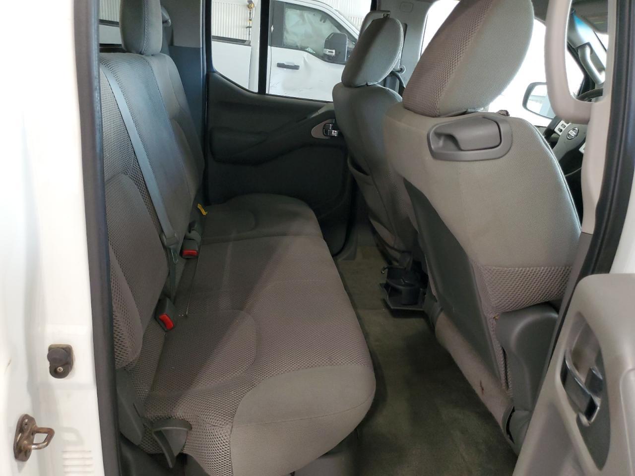 2014 NISSAN Frontier