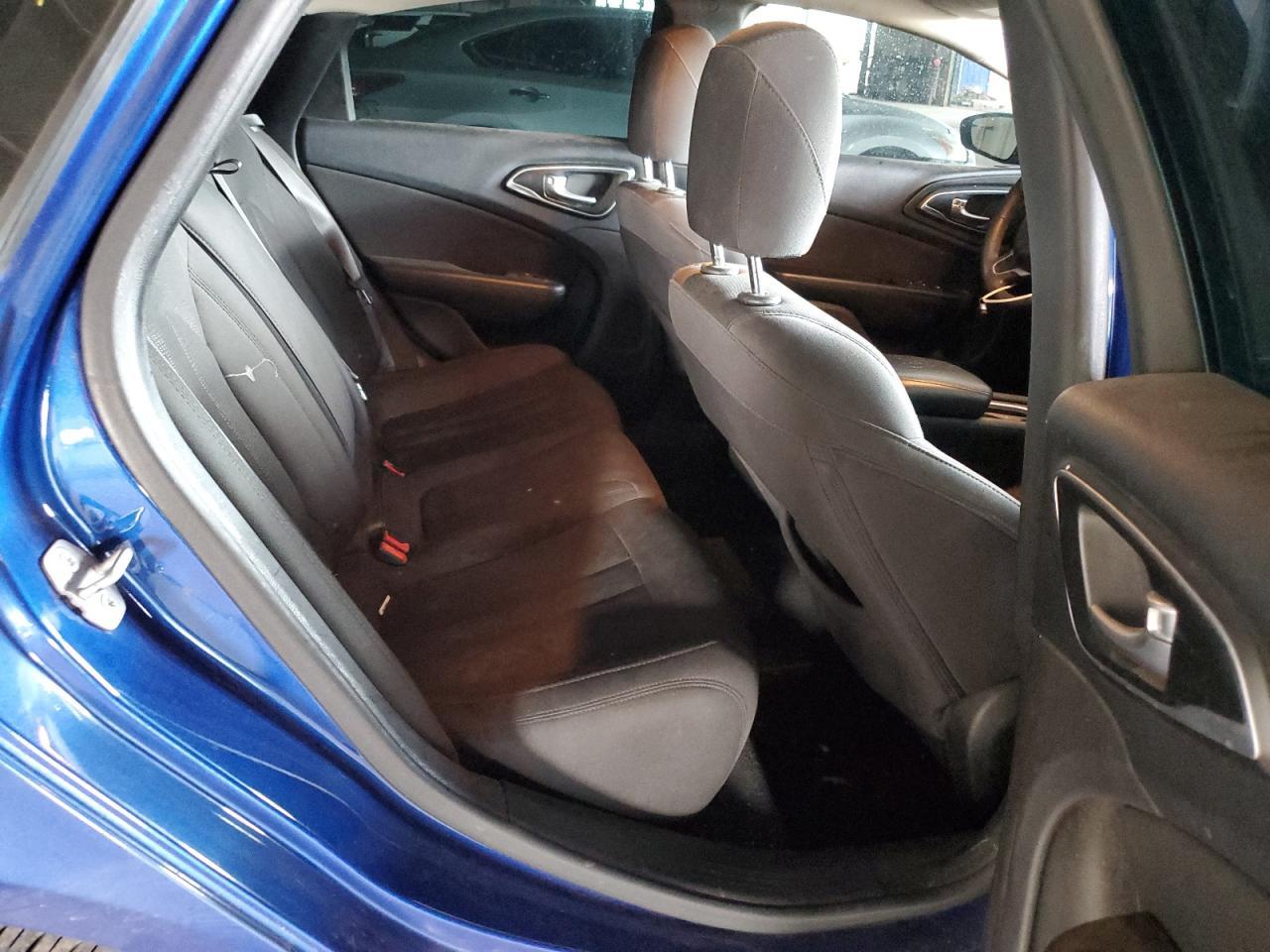 2016 CHRYSLER 200