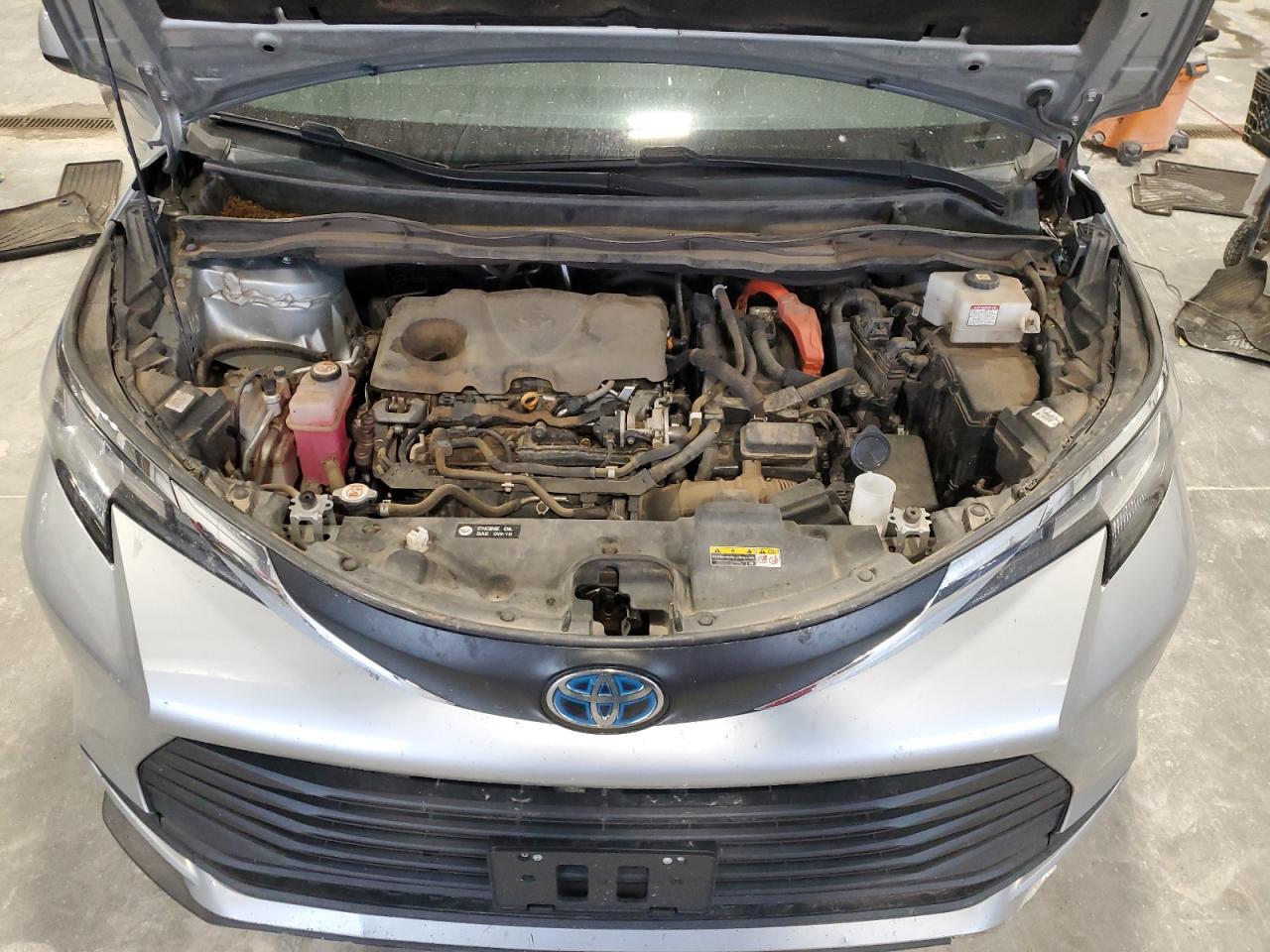 2021 TOYOTA SIENNA