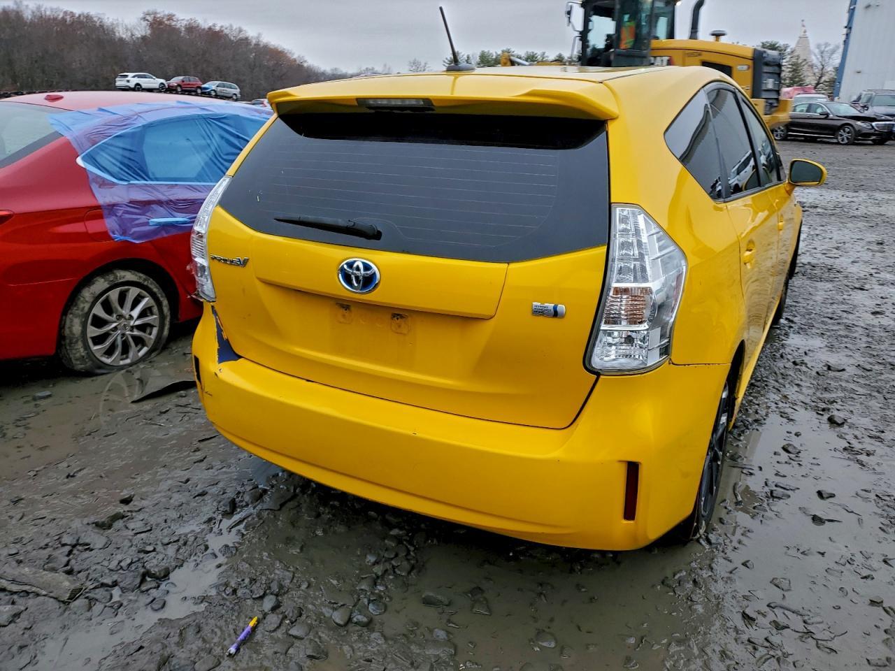2012 TOYOTA PRIUS V