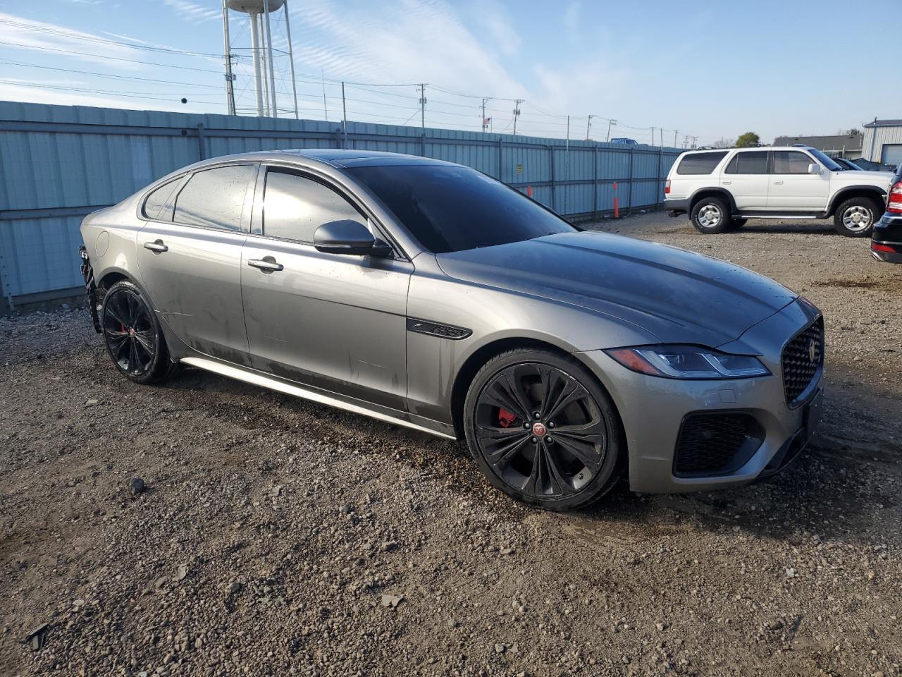 2022 JAGUAR XF