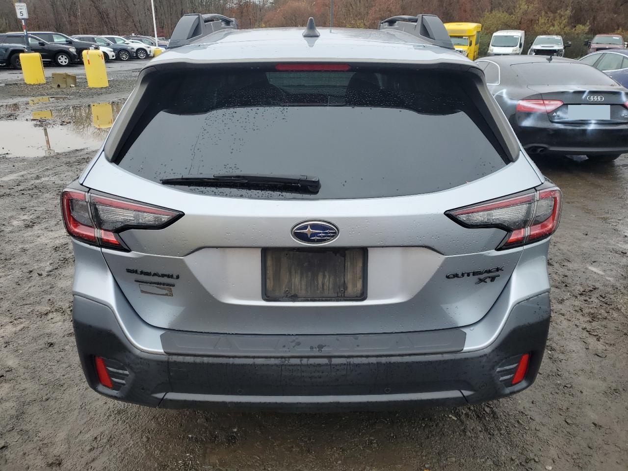 2021 SUBARU Outback