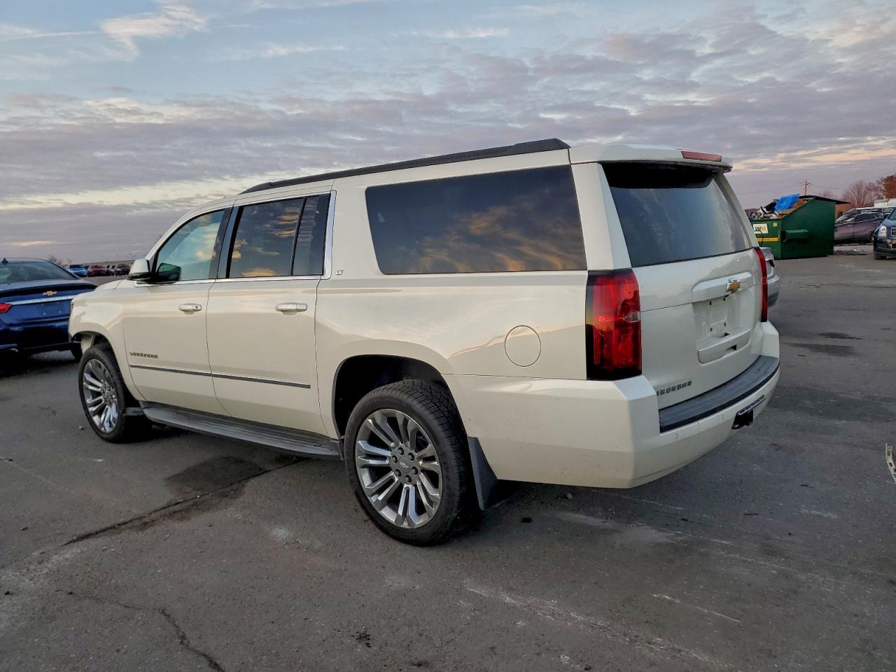2015 CHEVROLET Suburban