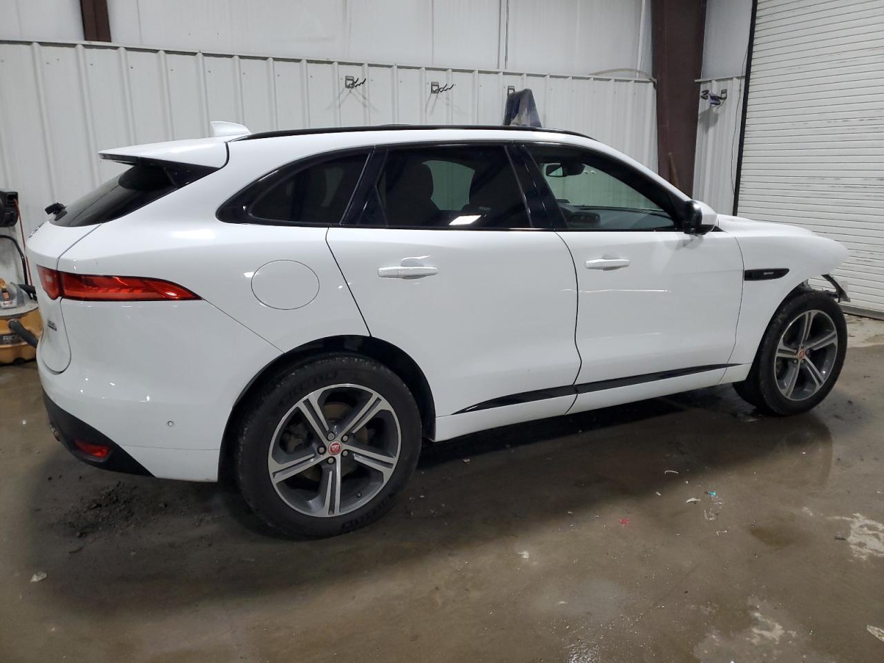 2017 JAGUAR F-Pace