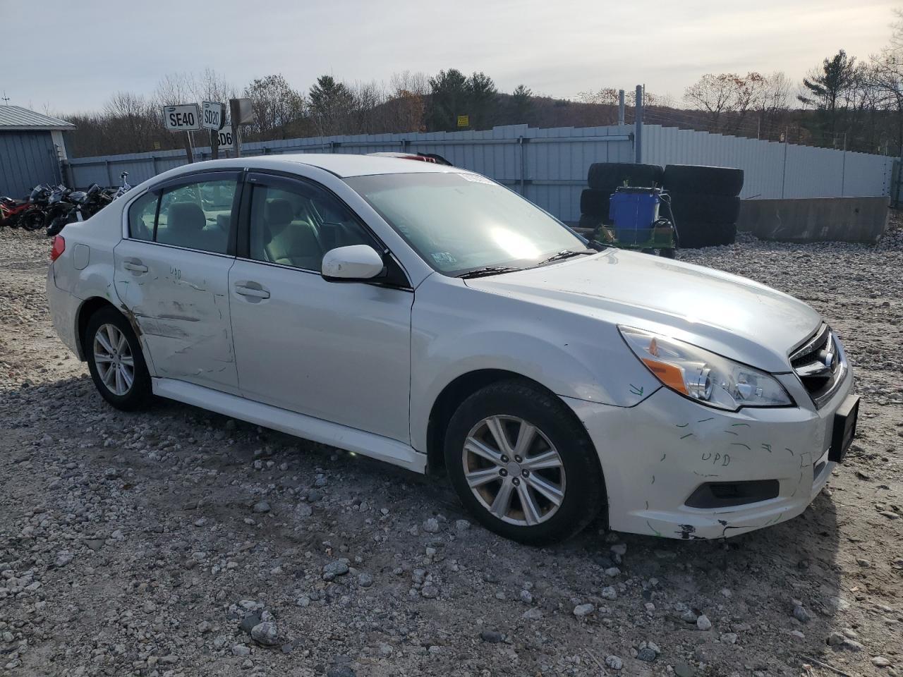 2011 SUBARU Legacy