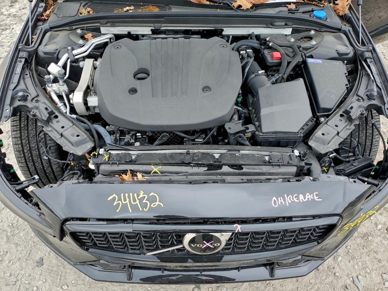 2024 VOLVO S60