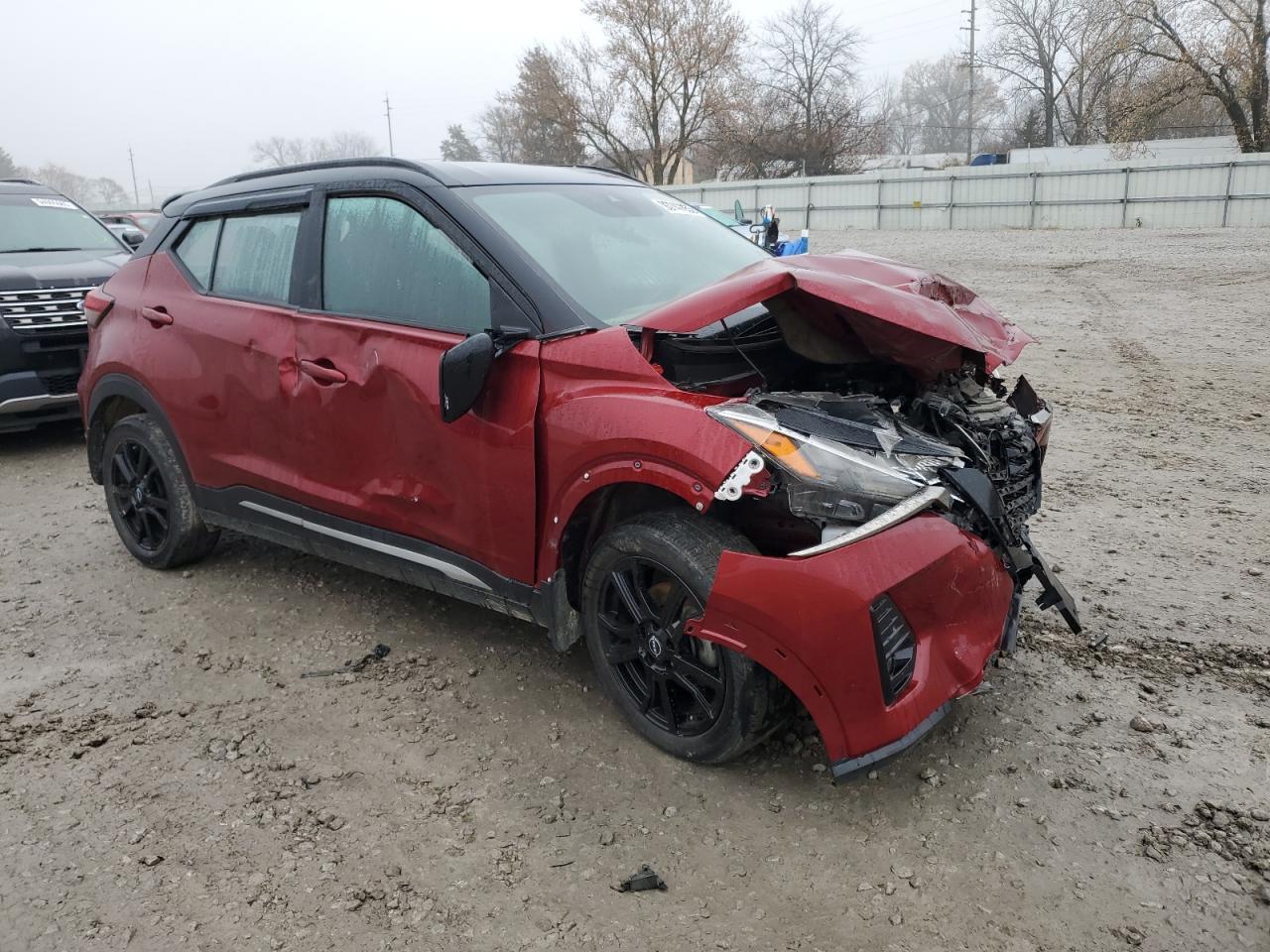 2024 NISSAN KICKS