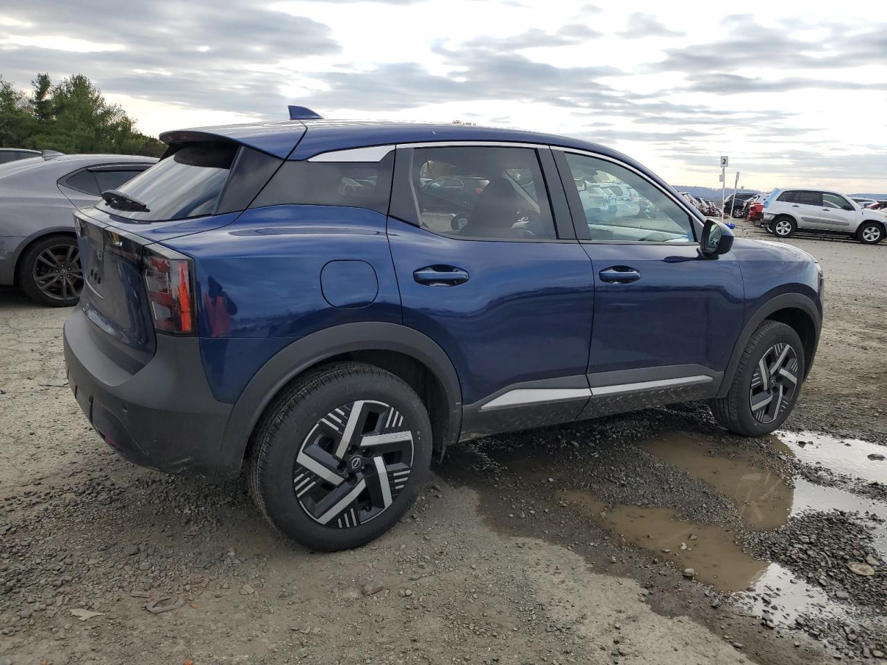 2025 NISSAN KICKS