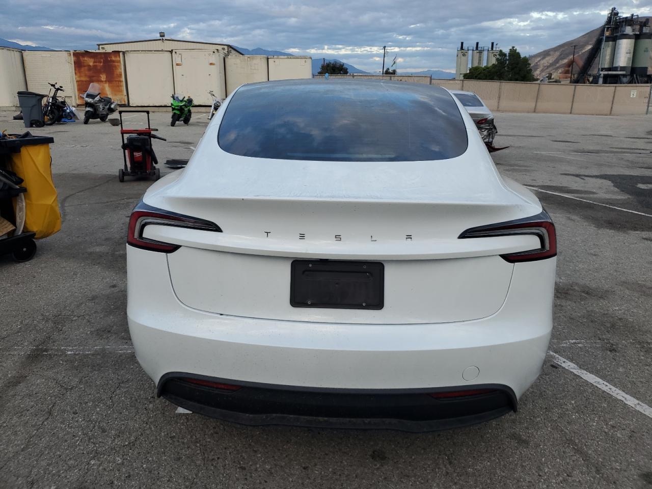2025 TESLA MODEL 3