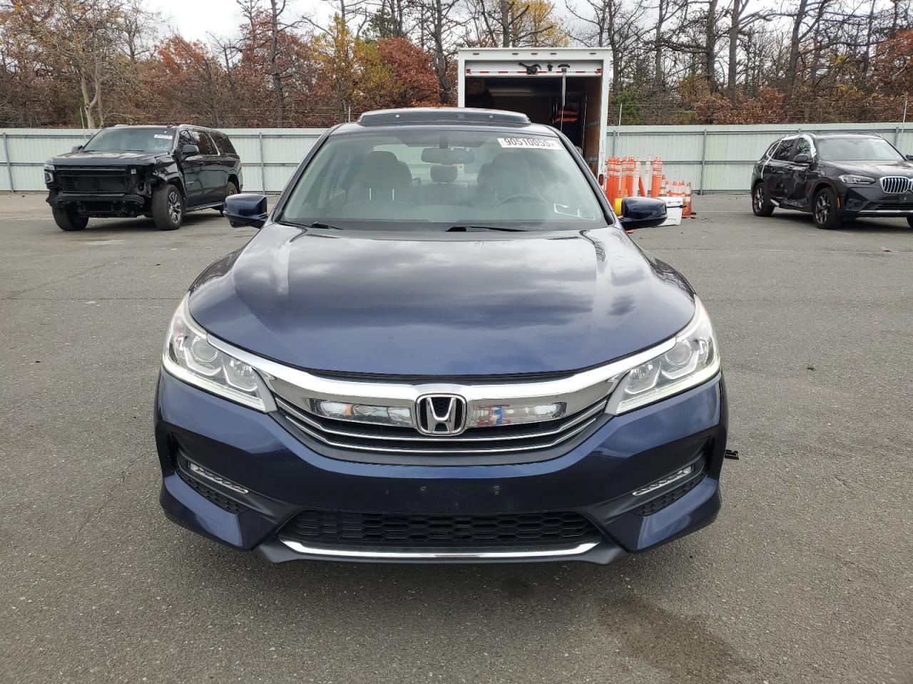 2017 HONDA ACCORD