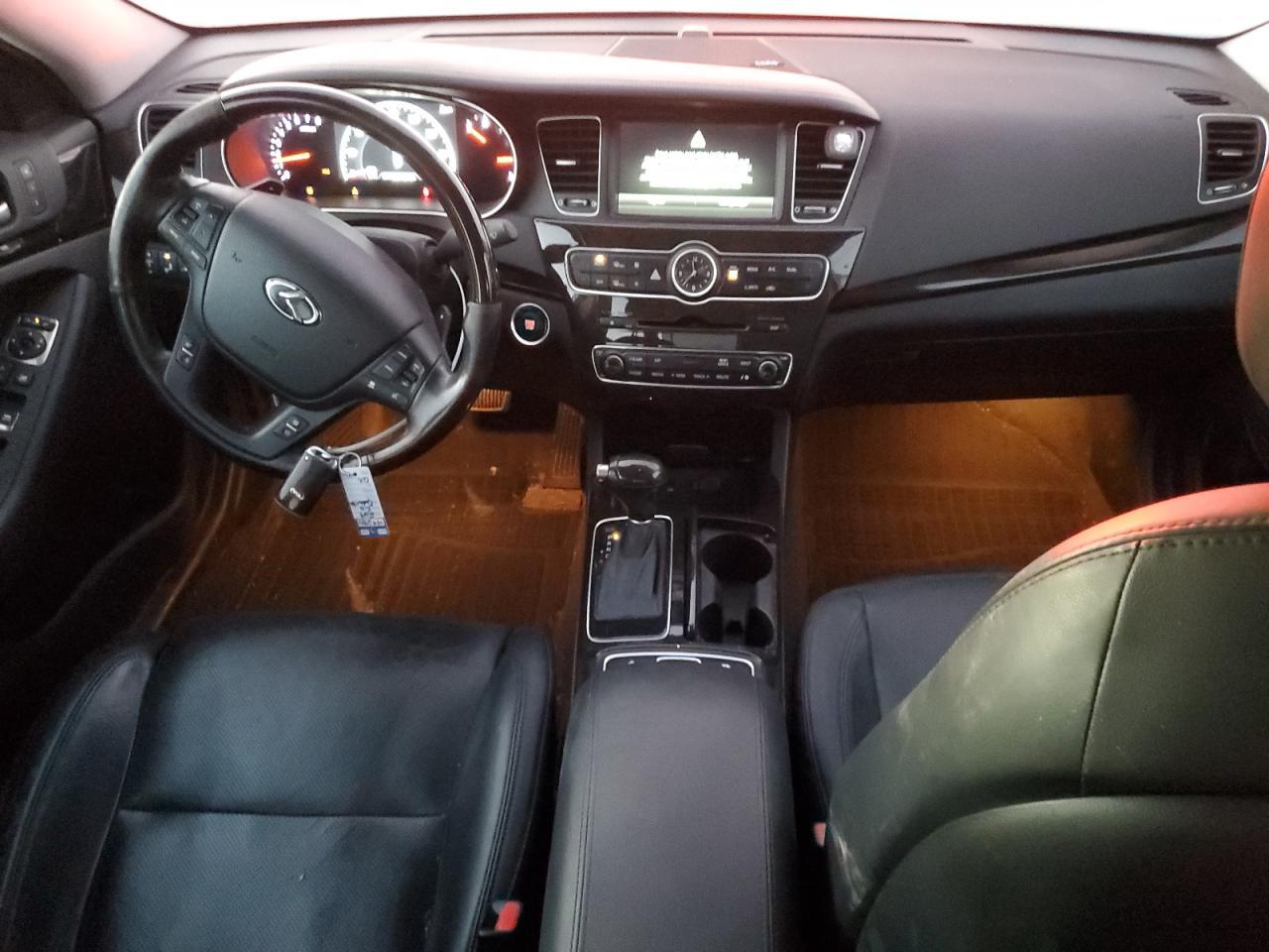2014 KIA Cadenza