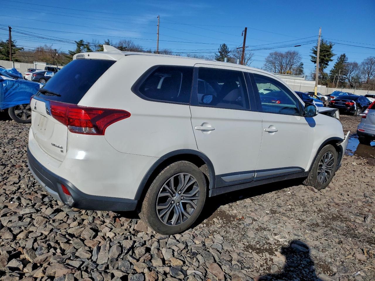 2017 MITSUBISHI outlander