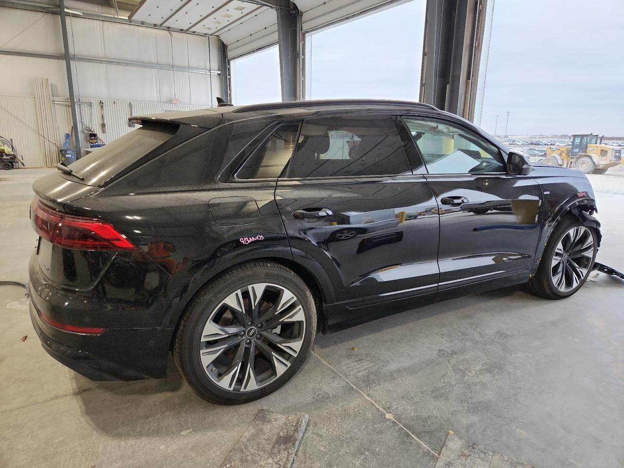 2025 AUDI Q8